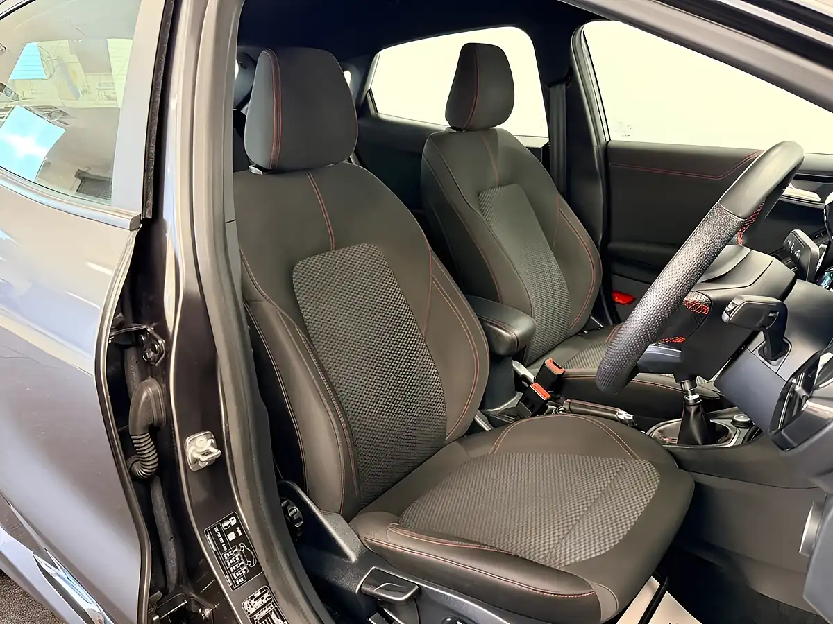 Used 2021 Ford Puma ST-Line Magnetic Grey - Interior and Exterior details 3