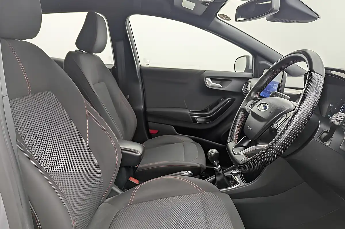Used 2021 Ford Puma ST-Line Solar Silver - Interior and Exterior details 3