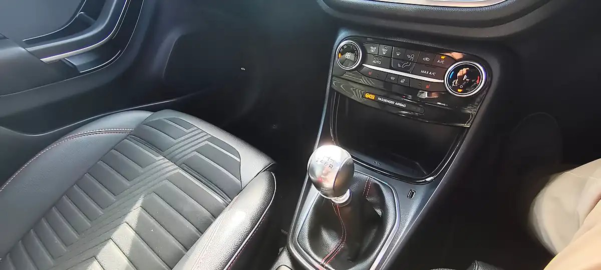 Used 2021 Ford Puma ST-Line X Black - Interior and Exterior details 18