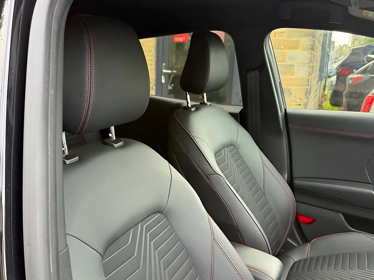 Used 2021 Ford Puma ST-Line X Black - Interior and Exterior details 16