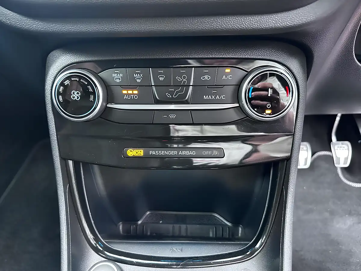 Used 2021 Ford Puma ST-Line X Desert Island Blue - Interior and Exterior details 11