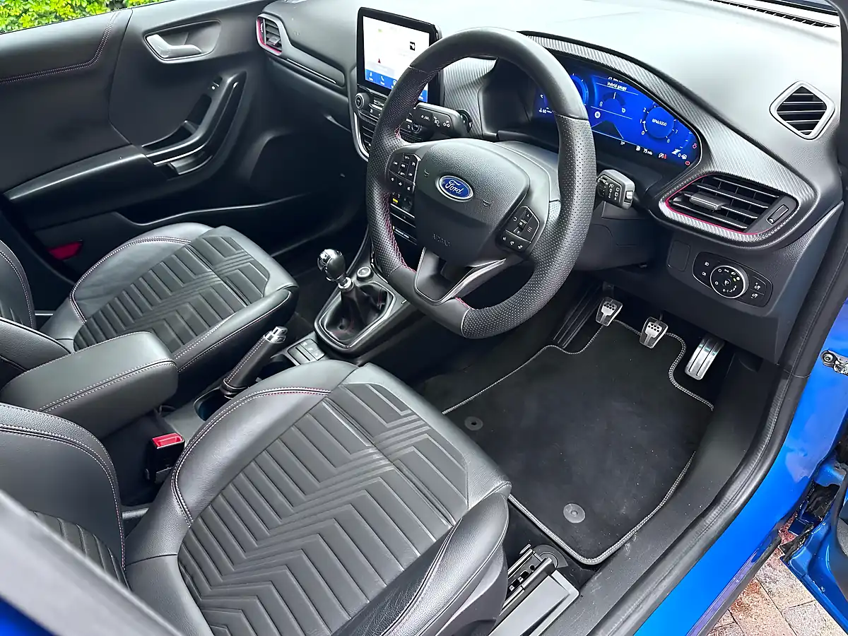 Used 2021 Ford Puma ST-Line X Desert Island Blue - Interior and Exterior details 8