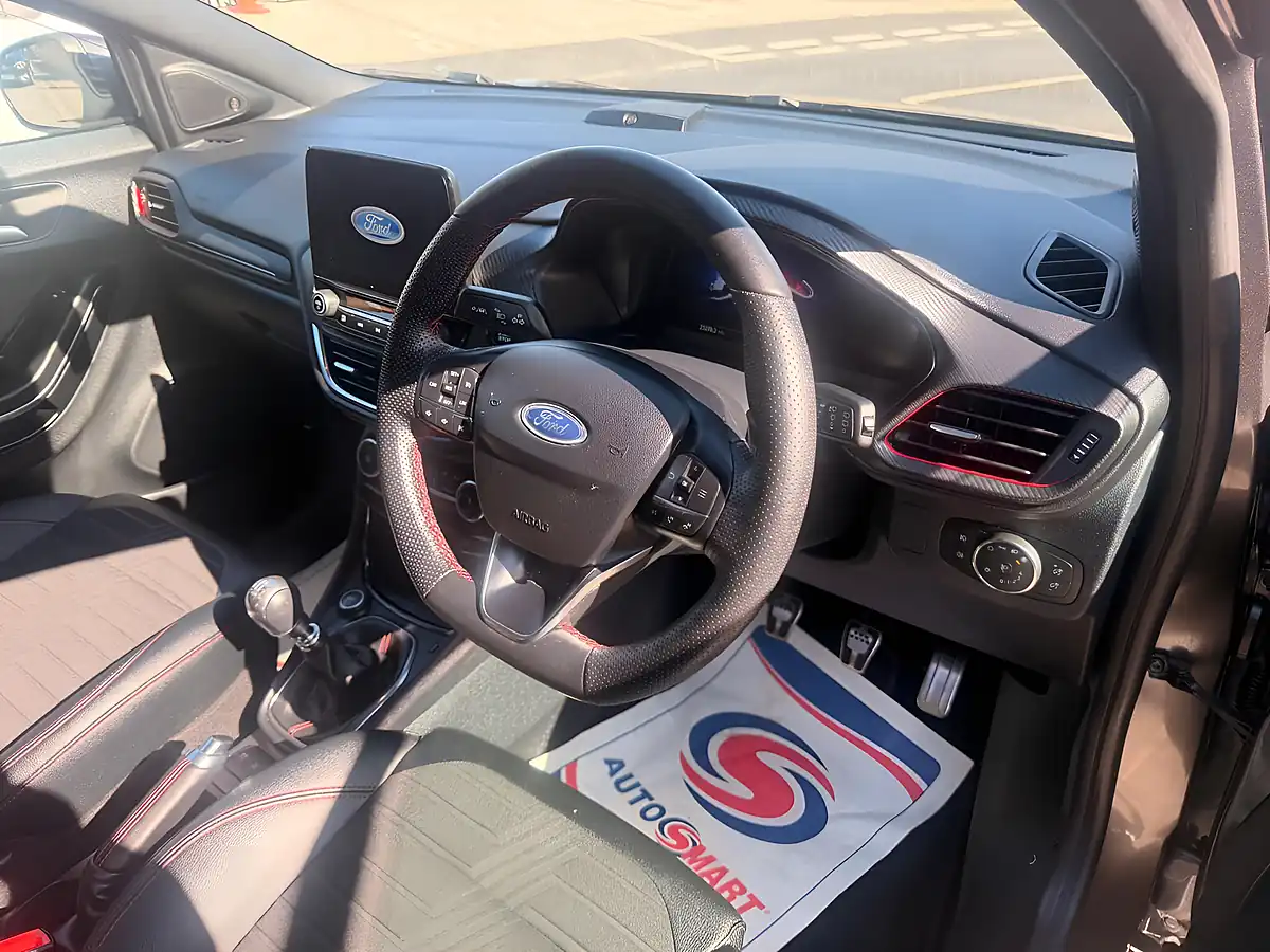 Used 2021 Ford Puma ST-Line X Grey - Interior and Exterior details 14