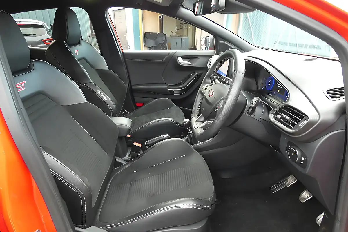 Used 2021 Ford Puma ST Race Red (premium Paint) - Interior and Exterior details 8