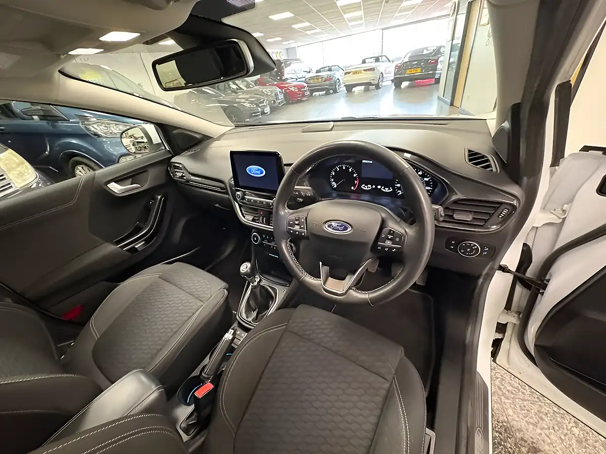 Used 2021 Ford Puma Titanium White - Interior and Exterior details 17