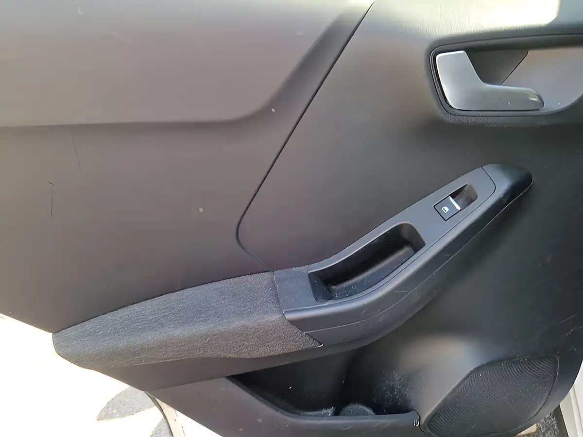 Used 2021 Ford Puma Titanium White - Interior and Exterior details 18
