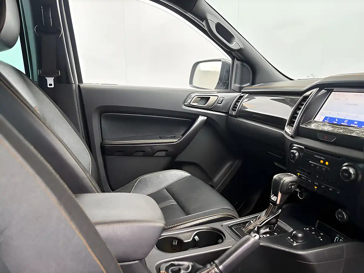 Used 2021 Ford Ranger Wildtrak Moondust Silver - Interior and Exterior details 17