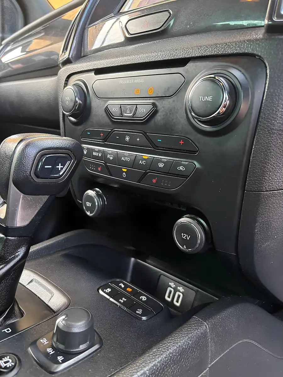 Used 2021 Ford Ranger Wildtrak Sea Grey - Interior and Exterior details 15