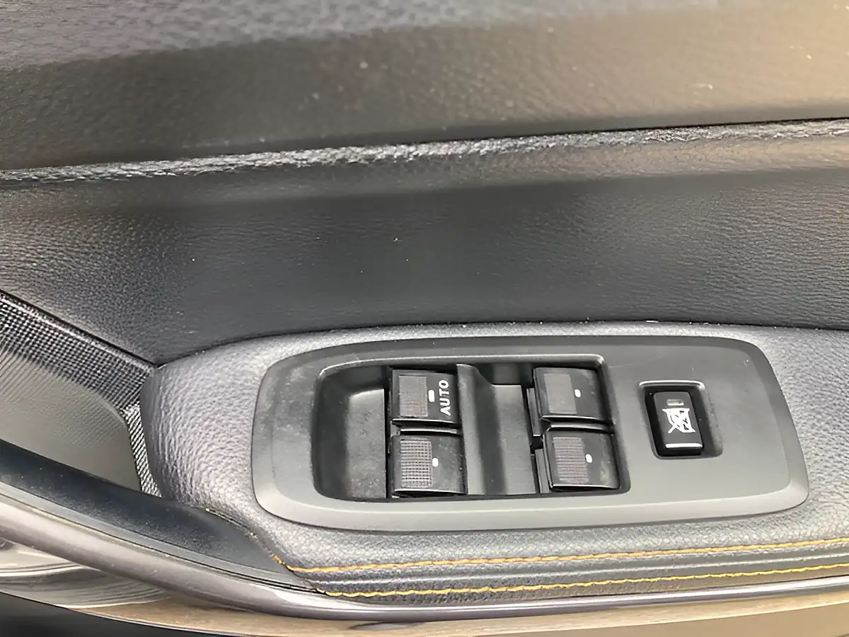 Used 2021 Ford Ranger Wildtrak Silver - Interior and Exterior details 9