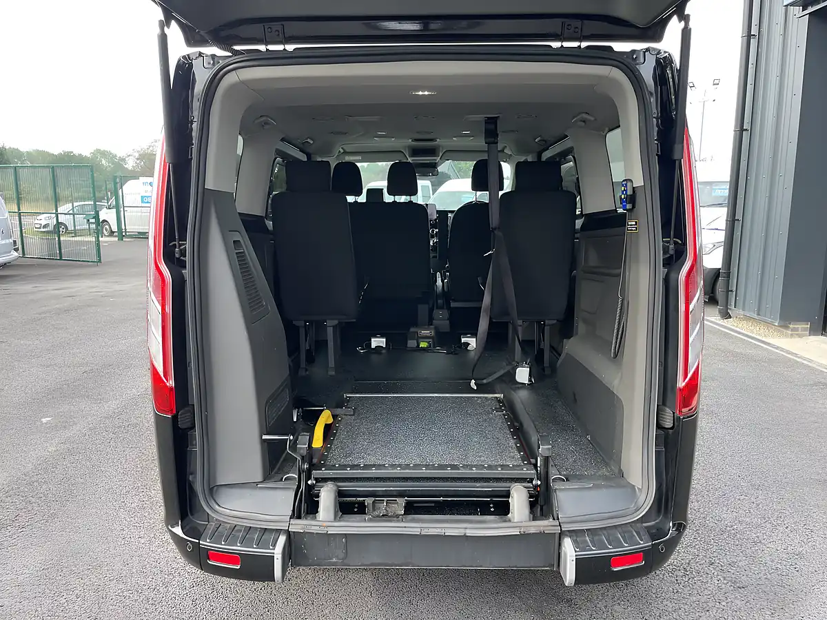 Used 2021 Ford Tourneo Custom Independence RS 5 Crew Van Black - Interior and Exterior details 18