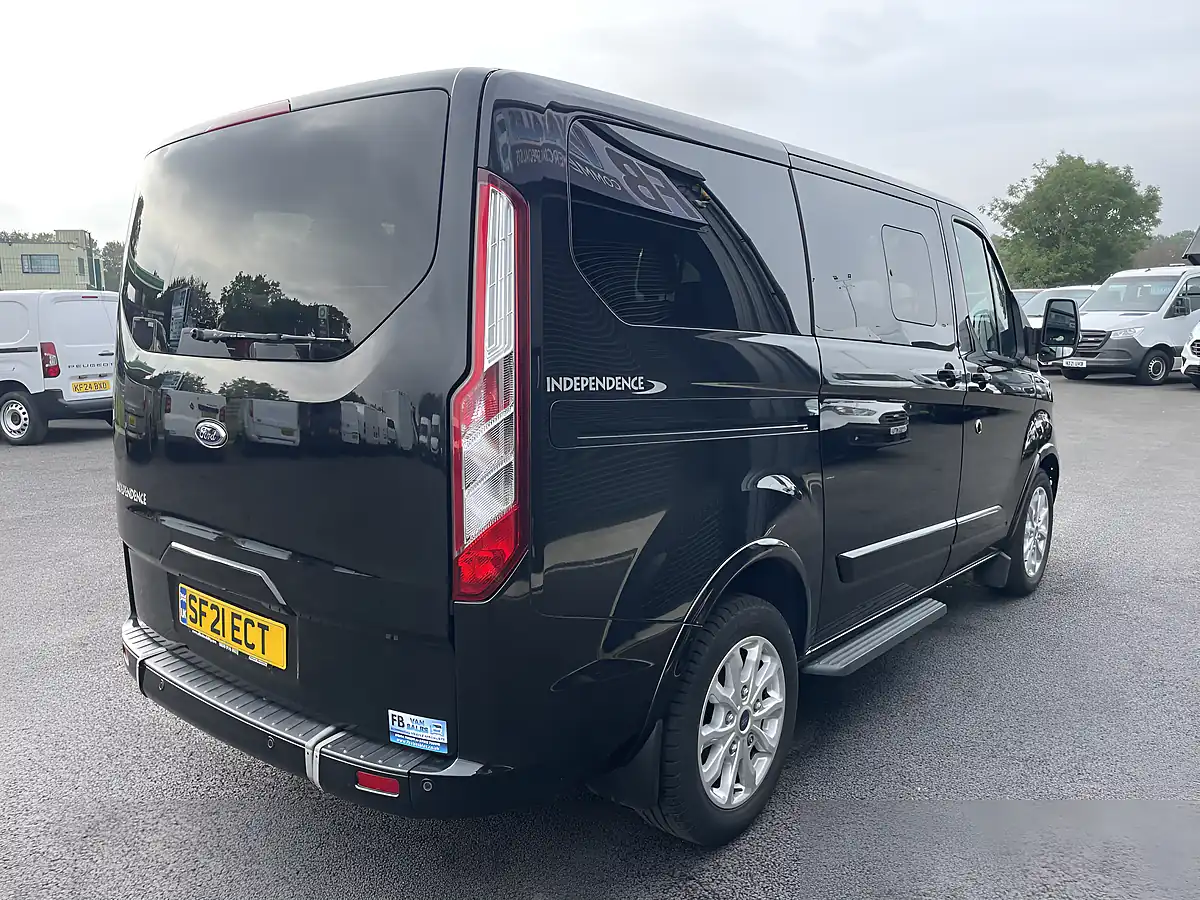 Used 2021 Ford Tourneo Custom Independence RS 5 Crew Van Black - Interior and Exterior details 4