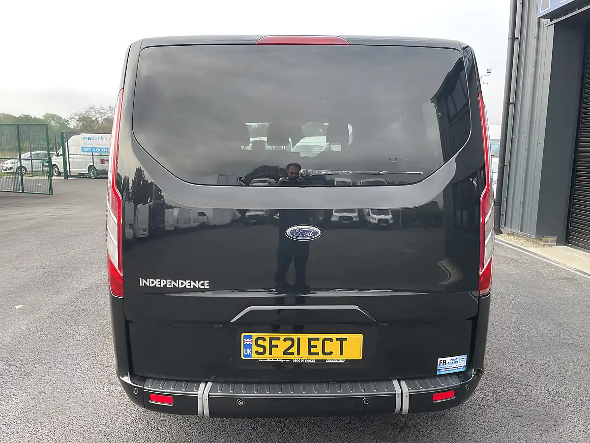 Used 2021 Ford Tourneo Custom Independence RS 5 Crew Van Black - Interior and Exterior details 5