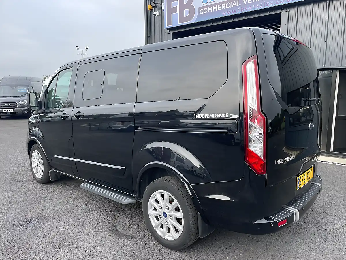 Used 2021 Ford Tourneo Custom Independence RS 5 Crew Van Black - Interior and Exterior details 7