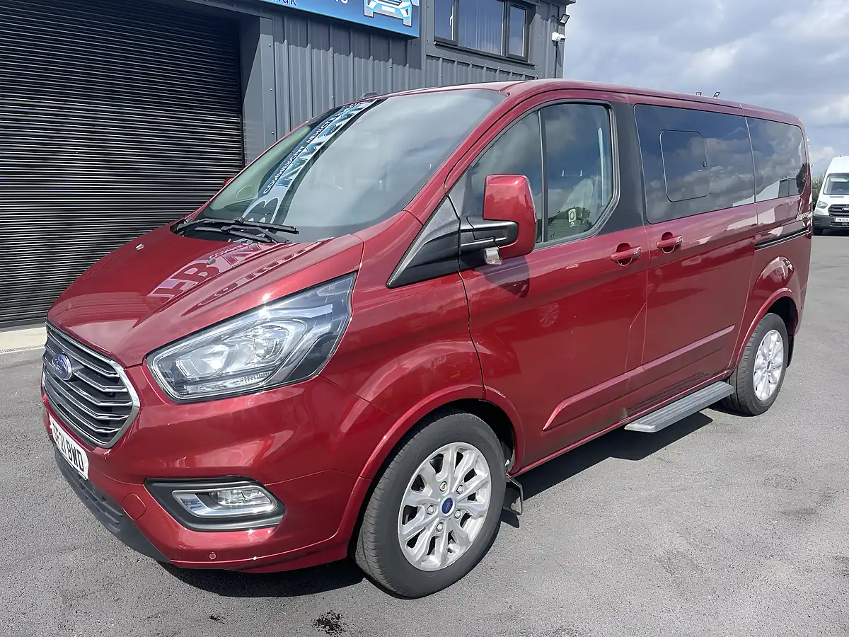 Used 2021 Ford Tourneo Custom Independence RS 6 Crew Van Red - Interior and Exterior details 3