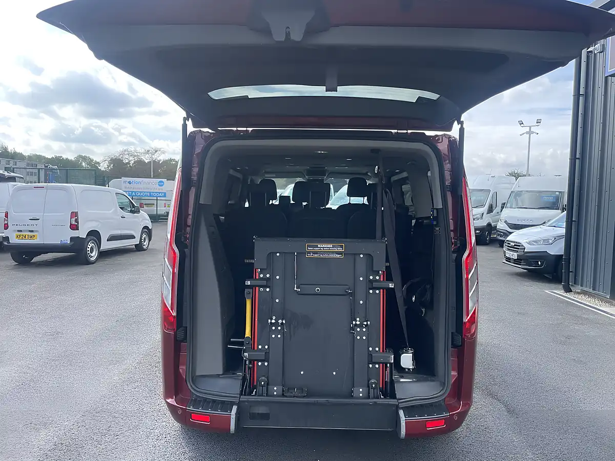 Used 2021 Ford Tourneo Custom Independence RS 6 Crew Van Red - Interior and Exterior details 7