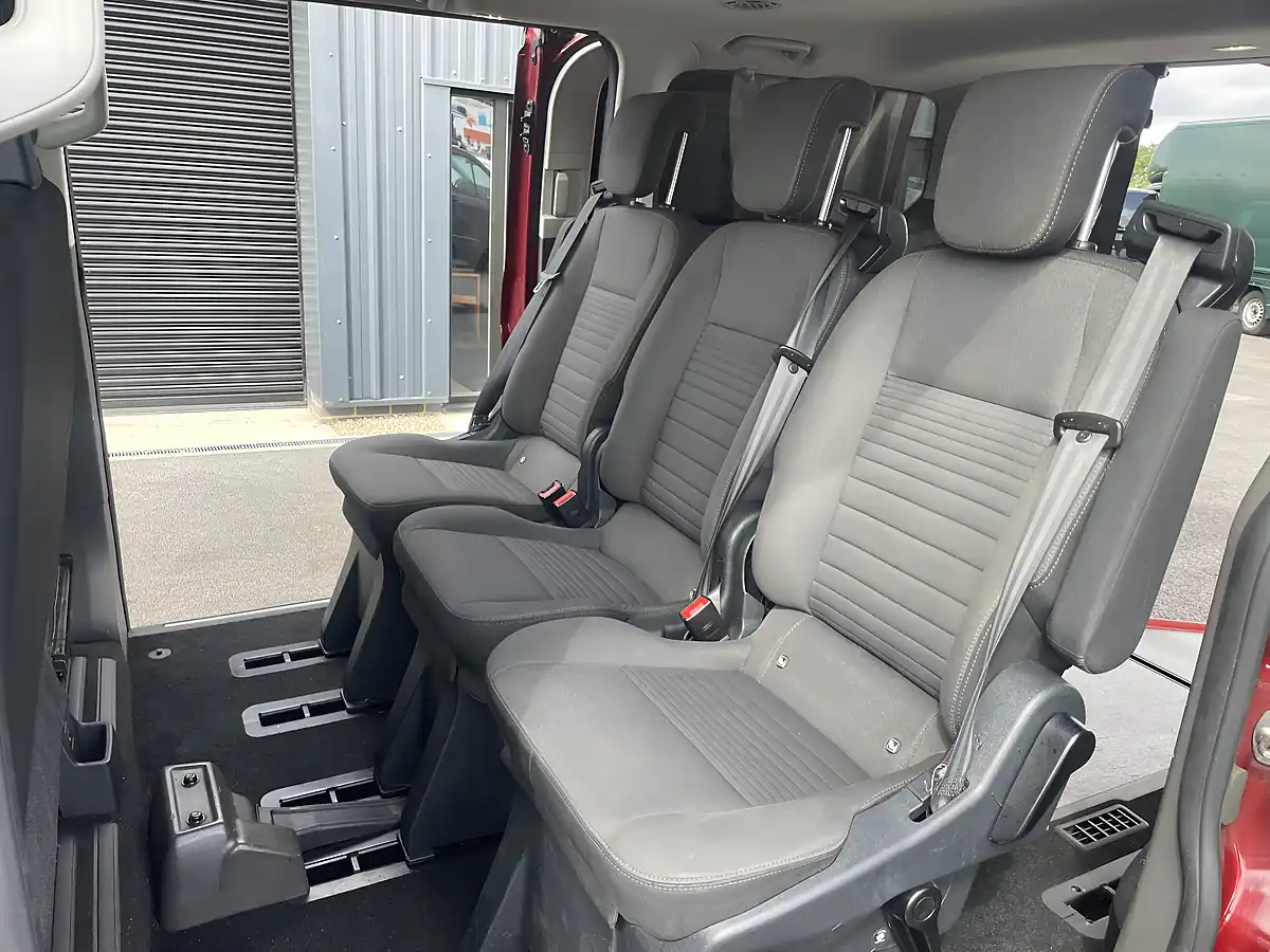 Used 2021 Ford Tourneo Custom Independence RS 6 Crew Van Red - Interior and Exterior details 9