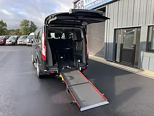 Used 2021 Ford Tourneo Custom Titanium Black - Interior and Exterior details 13