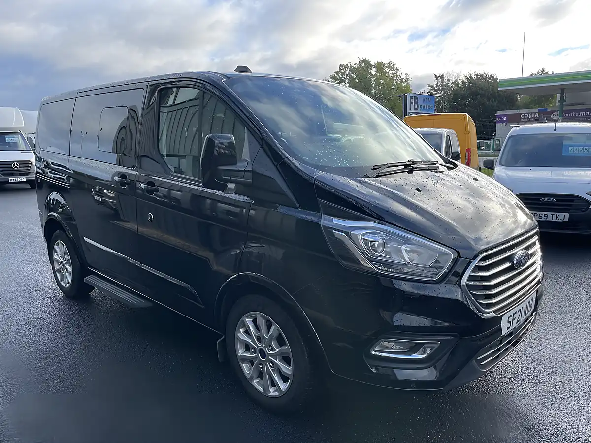 Used 2021 Ford Tourneo Custom Titanium Black - Interior and Exterior details 4
