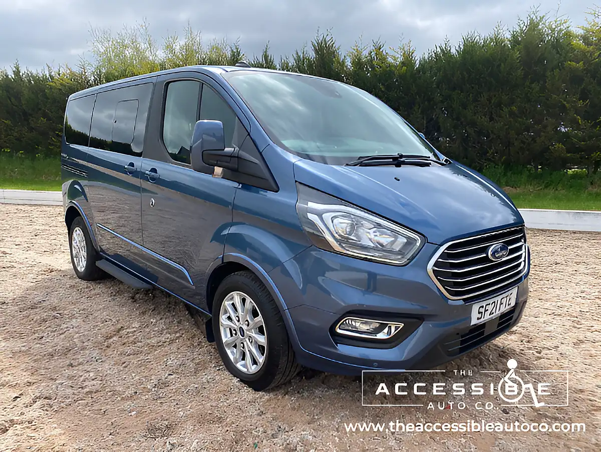 Used 2021 Ford Tourneo Custom Titanium Blue - Interior and Exterior details 3