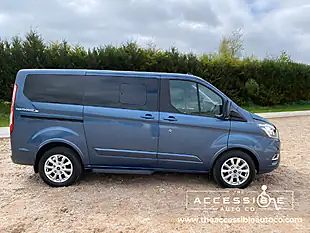 Used 2021 Ford Tourneo Custom Titanium Blue - Interior and Exterior details 5