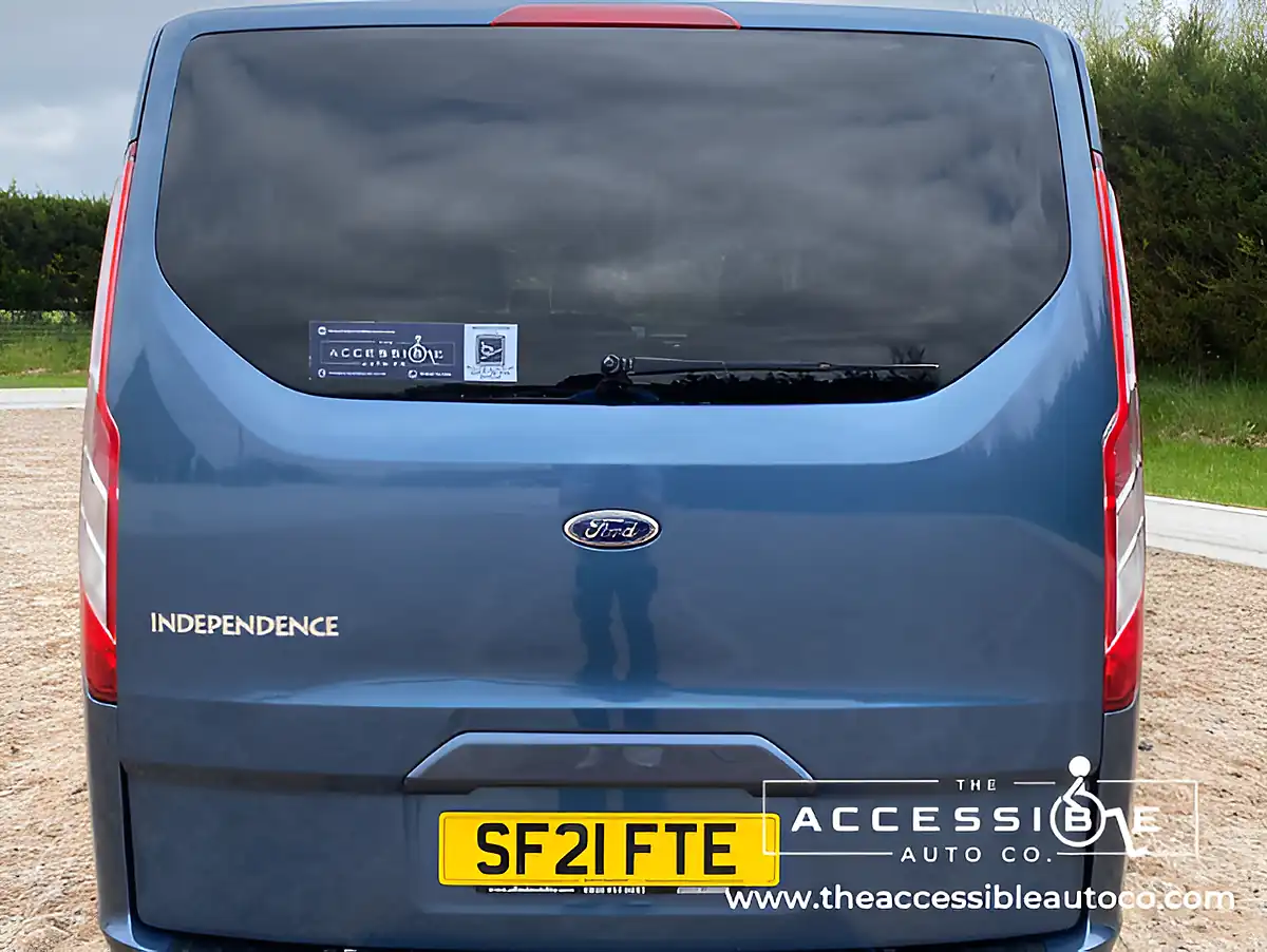 Used 2021 Ford Tourneo Custom Titanium Blue - Interior and Exterior details 8