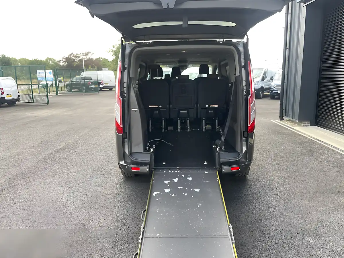 Used 2021 Ford Tourneo Custom Titanium Grey - Interior and Exterior details 14