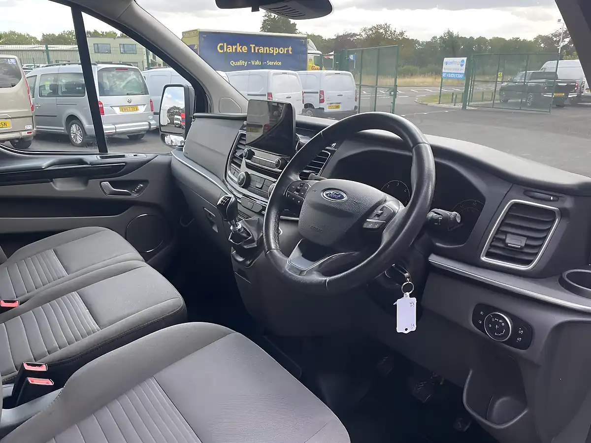 Used 2021 Ford Tourneo Custom Titanium Grey - Interior and Exterior details 6