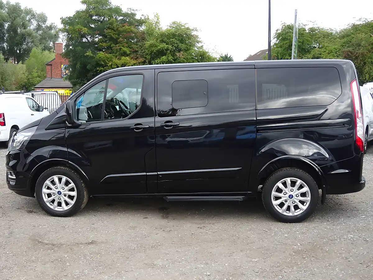 Used 2021 Ford Tourneo Custom Titanium L1 (swb) Black - Interior and Exterior details 9