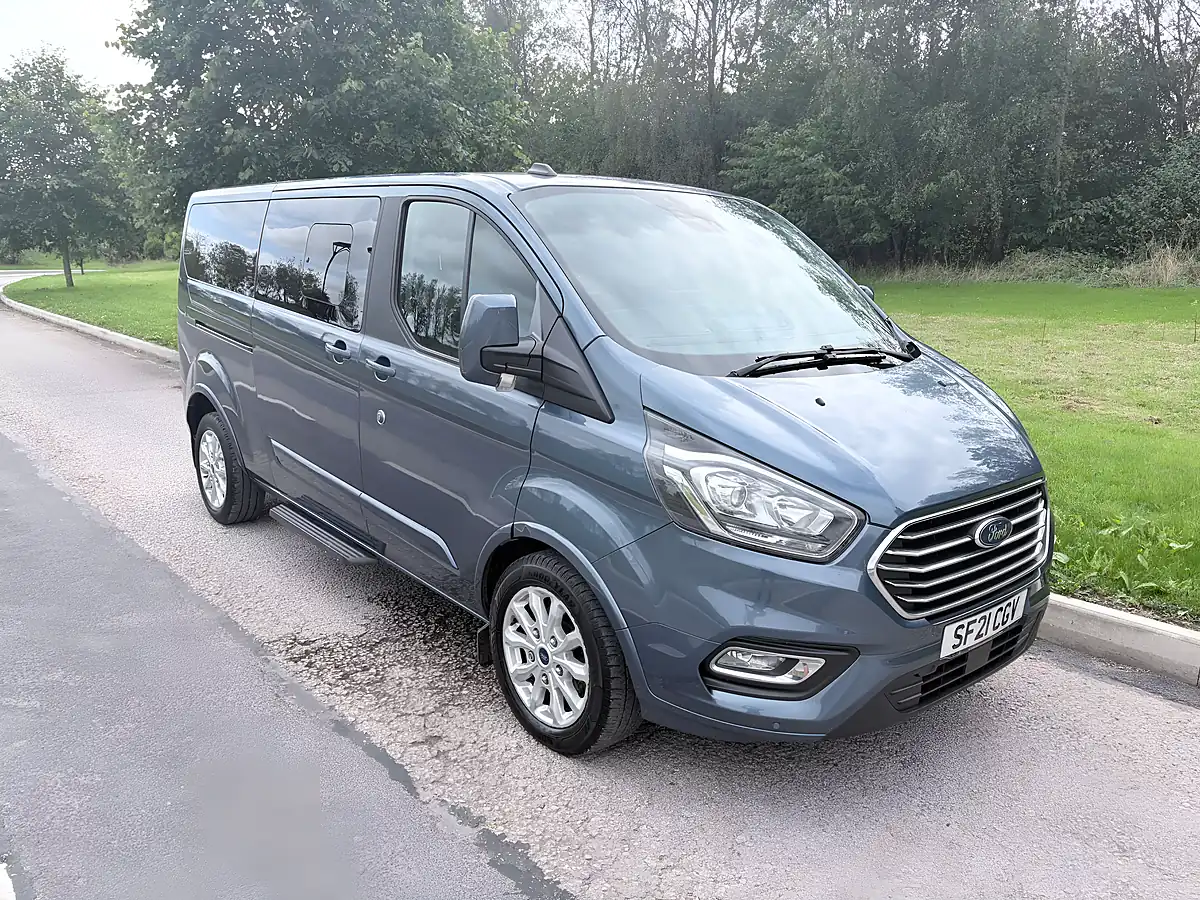 Used 2021 Ford Tourneo Custom Titanium Lwb Chrome Blue - Interior and Exterior details 3