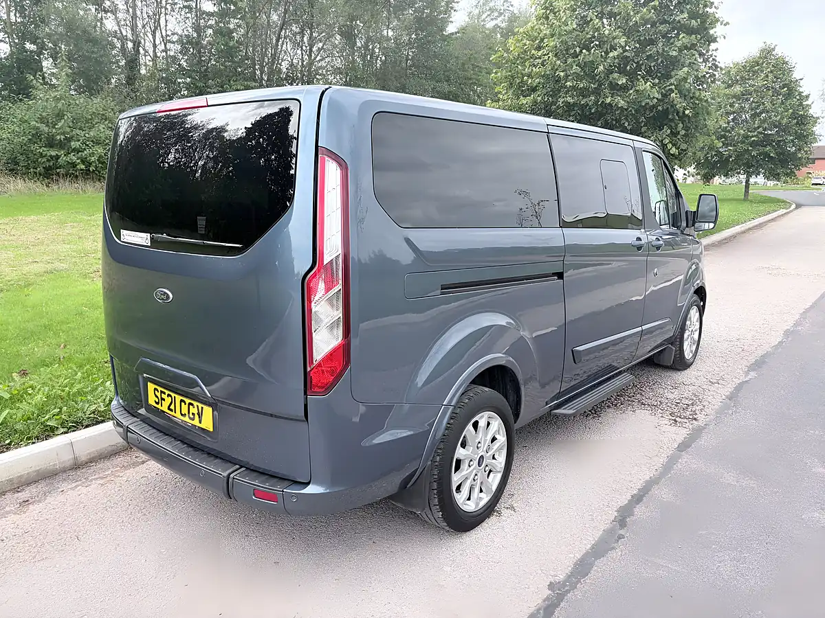 Used 2021 Ford Tourneo Custom Titanium Lwb Chrome Blue - Interior and Exterior details 5