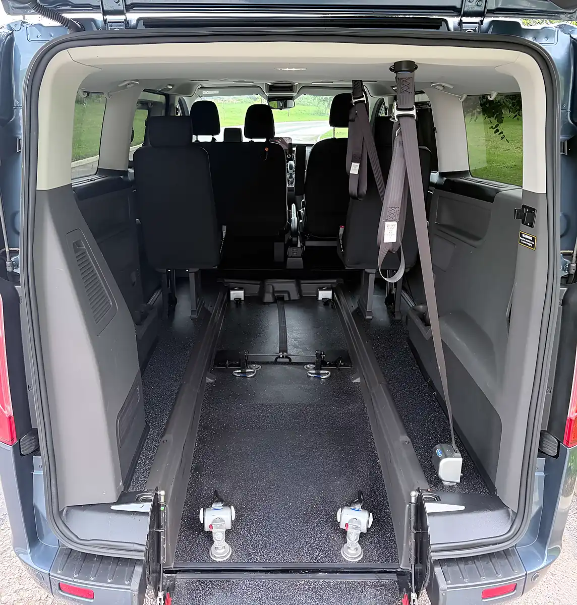Used 2021 Ford Tourneo Custom Titanium Lwb Chrome Blue - Interior and Exterior details 7