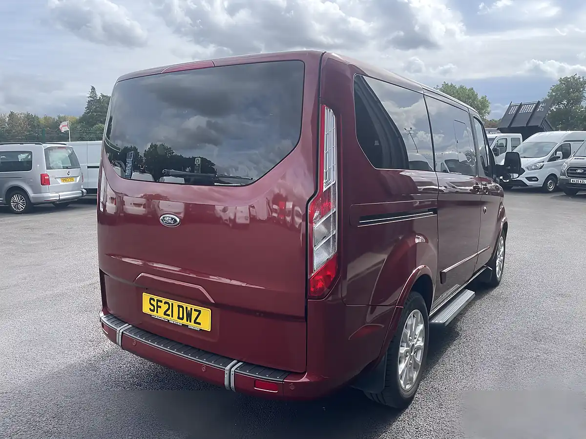 Used 2021 Ford Tourneo Custom Titanium Red - Interior and Exterior details 5