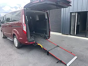 Used 2021 Ford Tourneo Custom Titanium Red - Interior and Exterior details 7