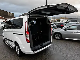 Used 2021 Ford Tourneo Custom Zetec Frozen White - Interior and Exterior details 15