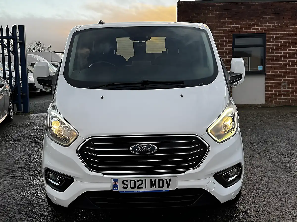 Used 2021 Ford Tourneo Custom Zetec Frozen White - Interior and Exterior details 18