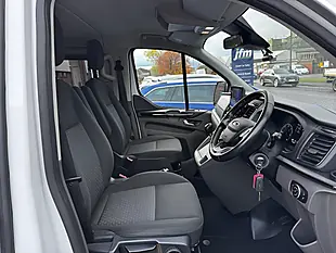 Used 2021 Ford Tourneo Custom Zetec Frozen White - Interior and Exterior details 19