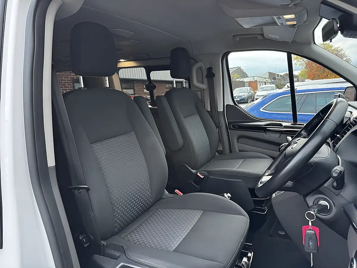 Used 2021 Ford Tourneo Custom Zetec Frozen White - Interior and Exterior details 2