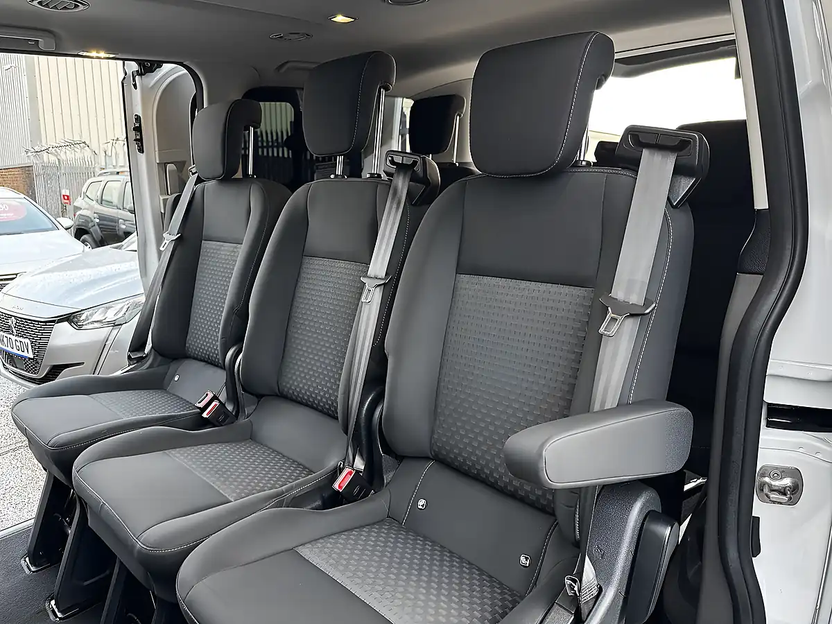 Used 2021 Ford Tourneo Custom Zetec Frozen White - Interior and Exterior details 6