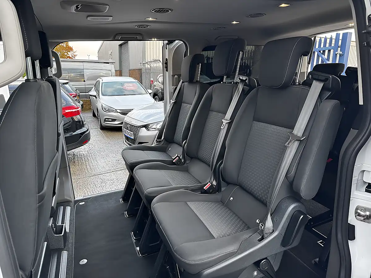 Used 2021 Ford Tourneo Custom Zetec Frozen White - Interior and Exterior details 9