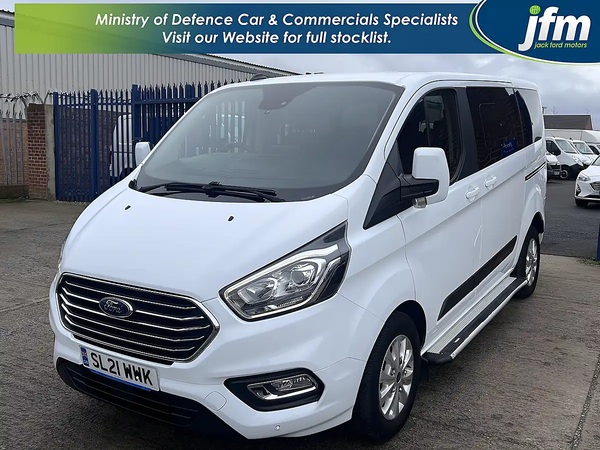 Used 2021 Ford Tourneo Custom Zetec Frozen White - Interior and Exterior details 11