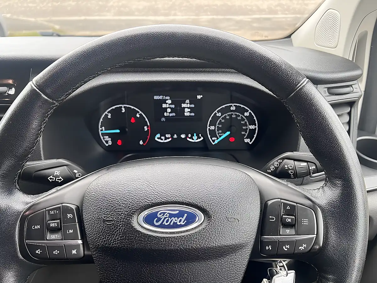 Used 2021 Ford Tourneo Custom Zetec Frozen White - Interior and Exterior details 13