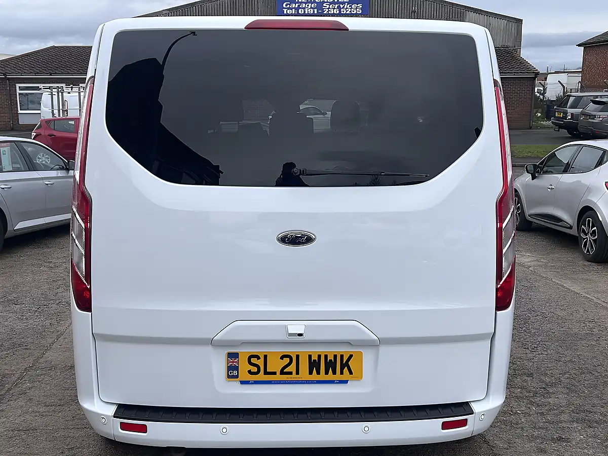 Used 2021 Ford Tourneo Custom Zetec Frozen White - Interior and Exterior details 8