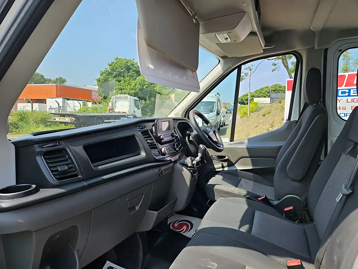 Used 2021 Ford Transit 350 Leader Crew Cab Tipper White - Interior and Exterior details 11