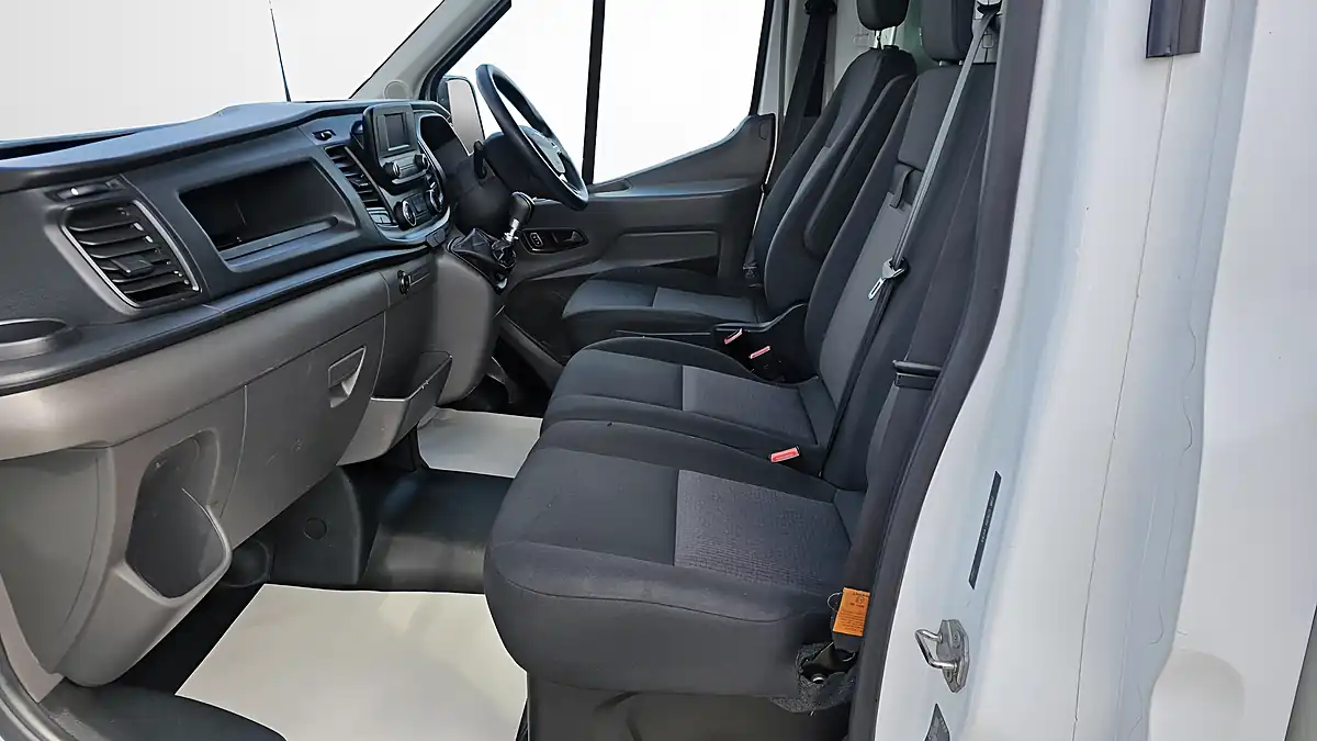Used 2021 Ford Transit 350 Luton L4 White - Interior and Exterior details 13