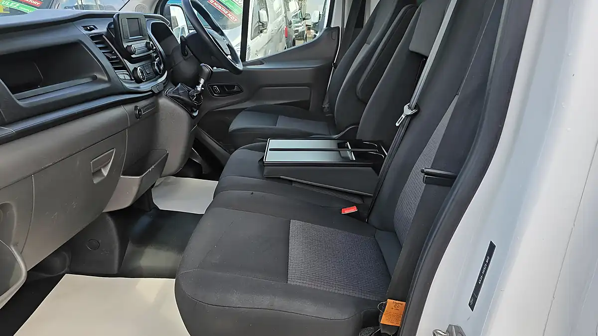 Used 2021 Ford Transit 350 Luton L4 White - Interior and Exterior details 14