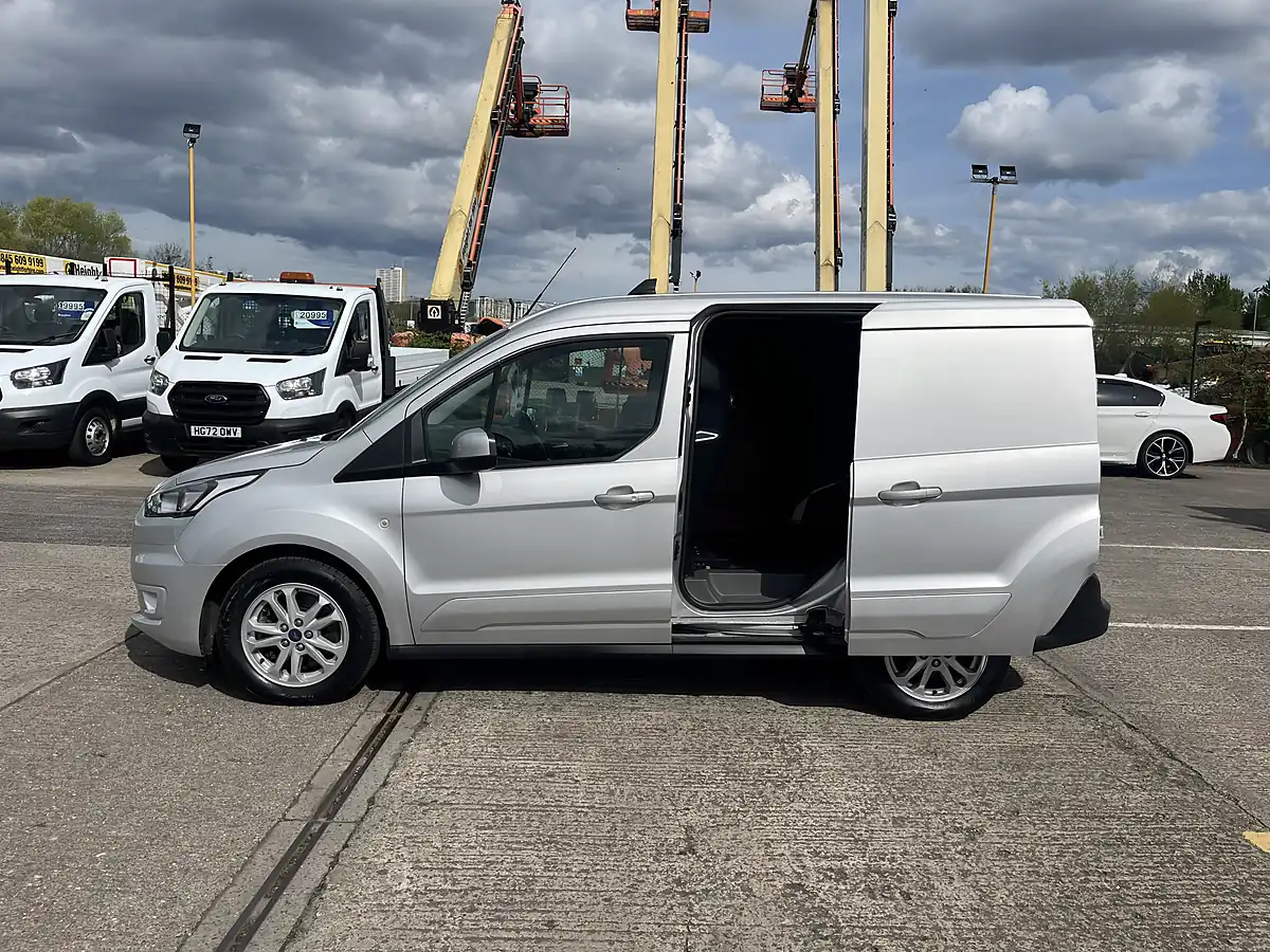 Used 2021 Ford Transit Connect 200 Limited Silver - Interior and Exterior details 8