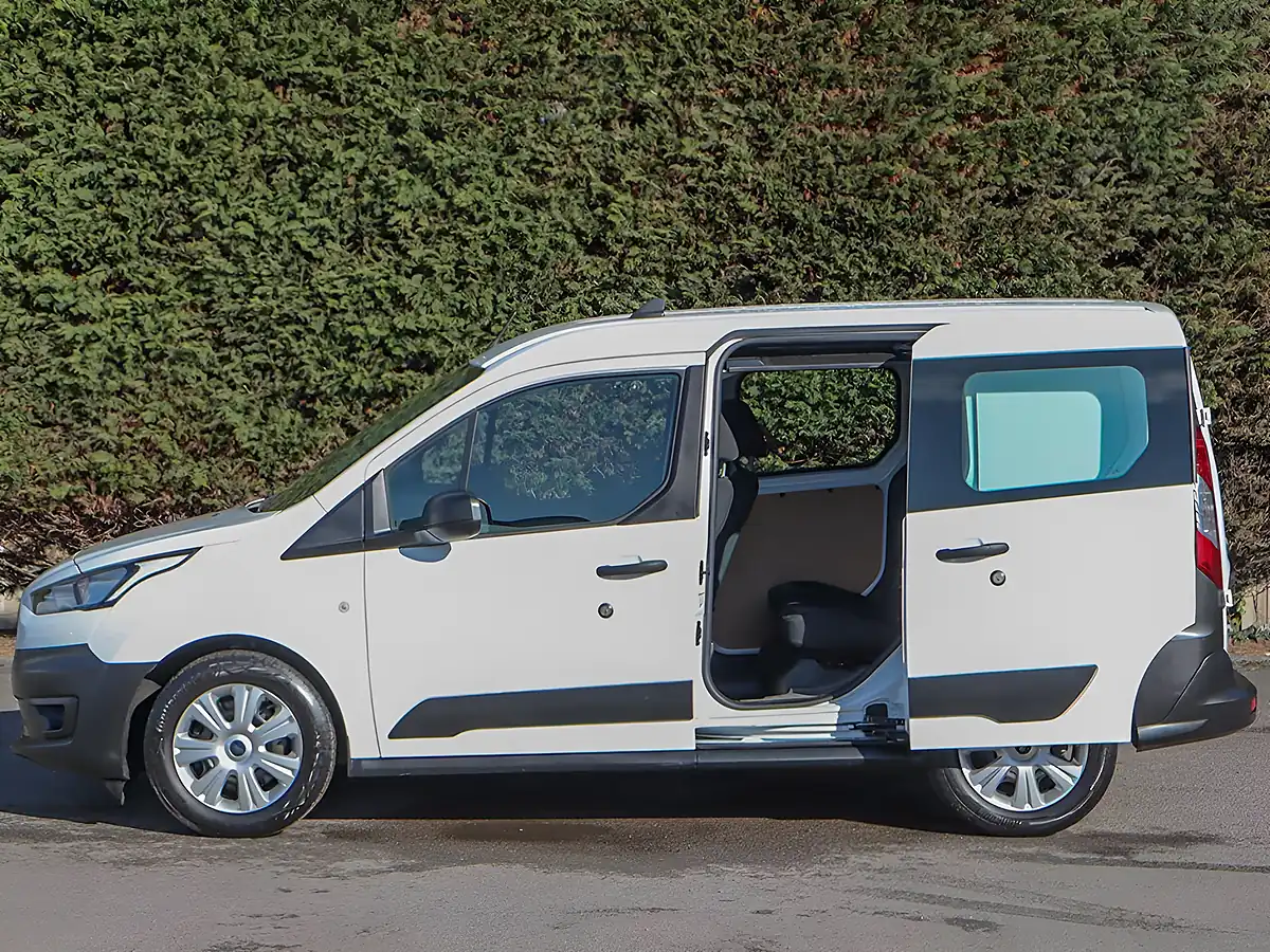 Used 2021 Ford Transit Connect 220 White - Interior and Exterior details 14