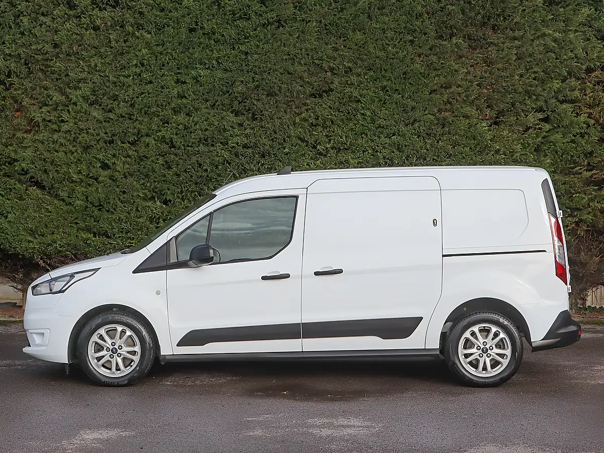 Used 2021 Ford Transit Connect 240 Trend Frozen White - Interior and Exterior details 12