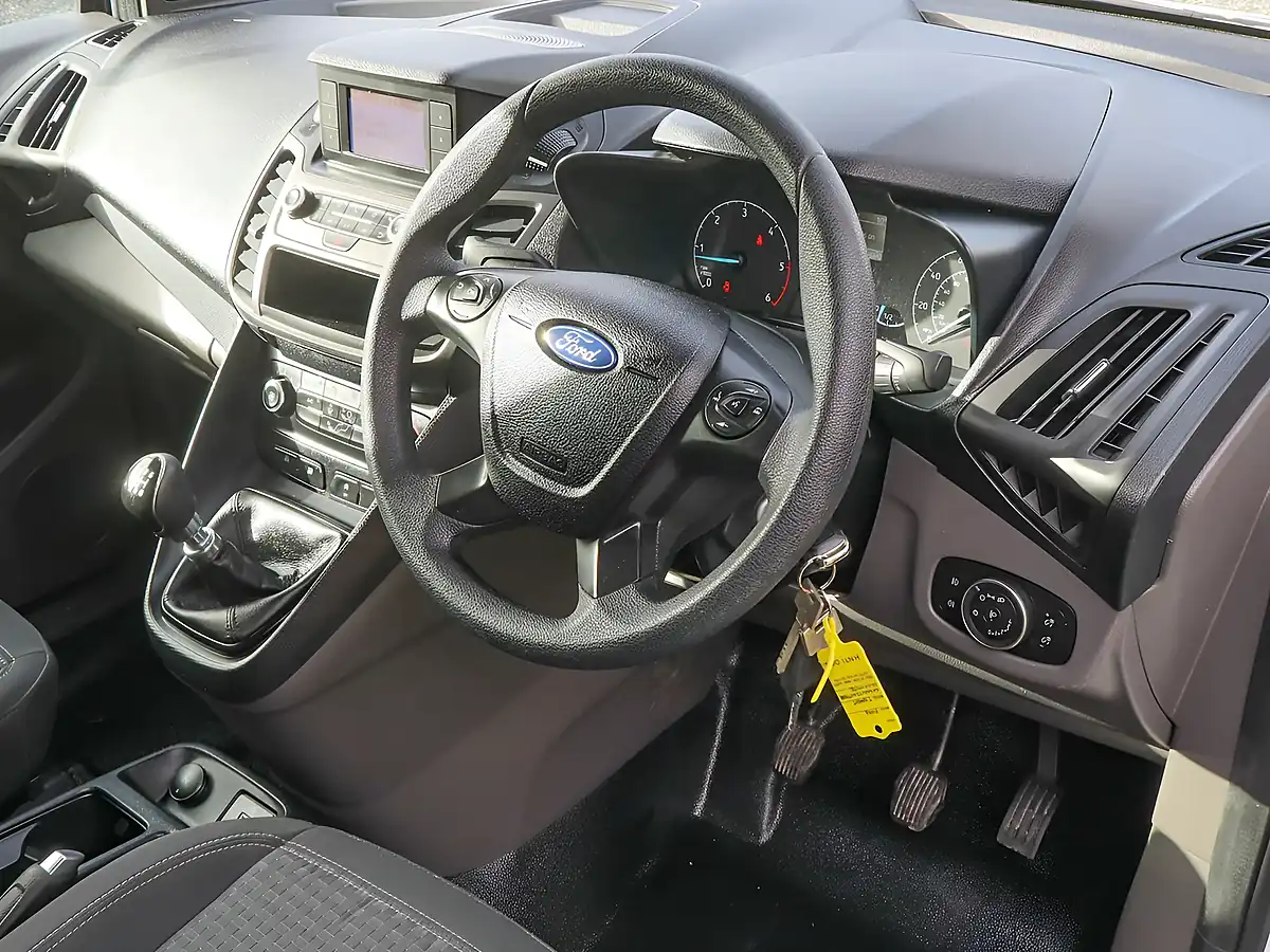 Used 2021 Ford Transit Connect 240 Trend Frozen White - Interior and Exterior details 18