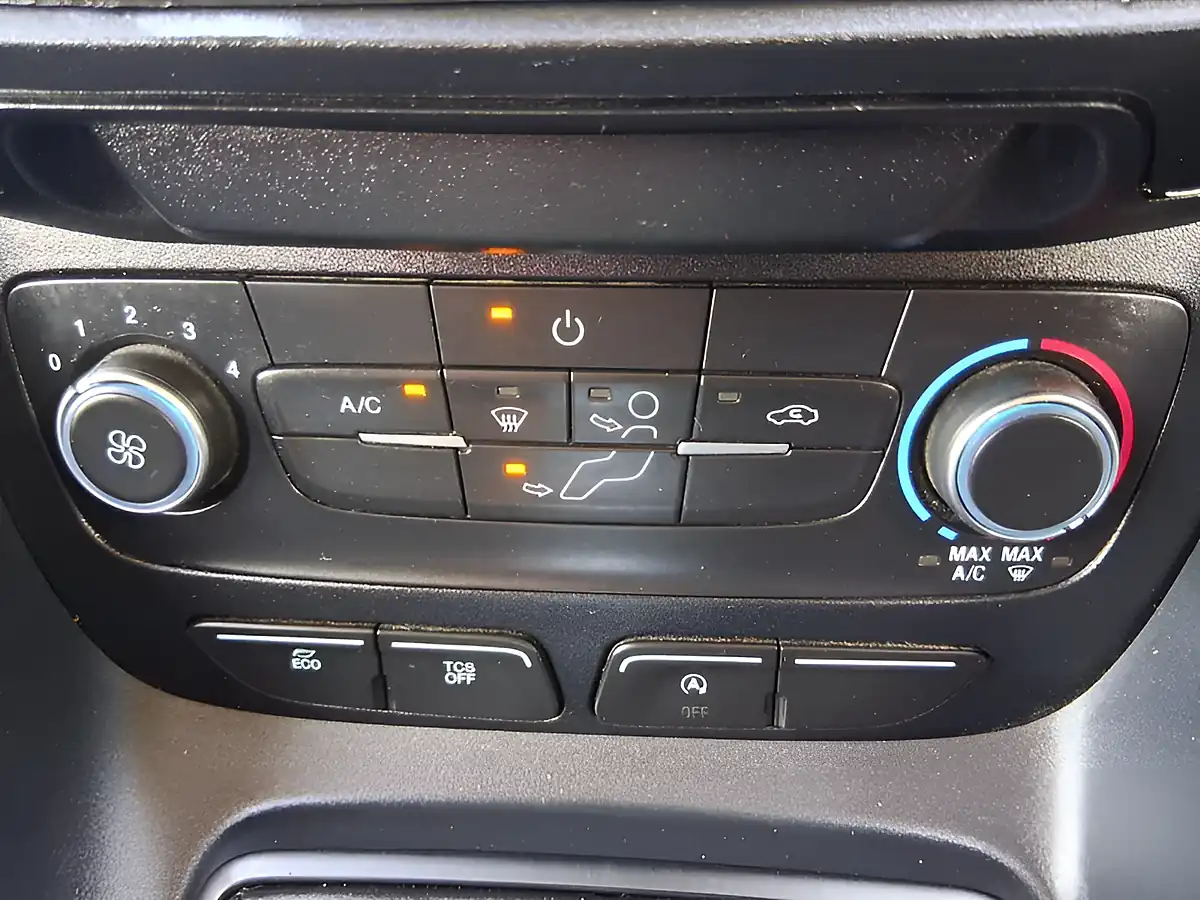 Used 2021 Ford Transit Connect Leader Crew Van Double Cab White - Interior and Exterior details 16